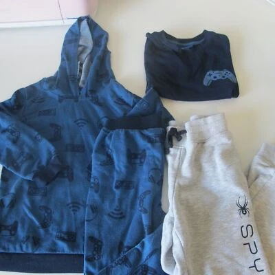 Paquete de 4 conjunto de pijamas para niños con pantalones deportivos talla XS (5/6) GUC Foto 1 de 4