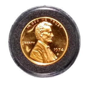 1974 S Lincoln Memorial Mint Proof Penny. Coin is from Original U.S. Proof Set - Picture 1 of 3
