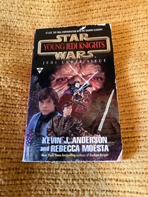Star Wars: Young Jedi Knights - Jedi Under Siege (Legends, Boulevard Books,1996) Foto 1 de 4