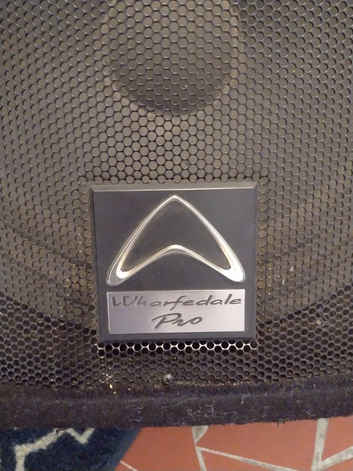 Altavoz Wharfedale Pro LIX-c15m Montor Wedge Foto 1 de 4