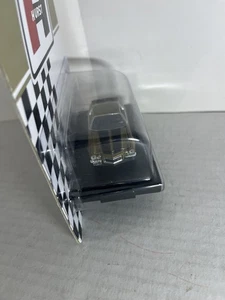 M2 Machines Hurst 1970 Chevrolet Camaro Z28 RS WMTS01 1:64 Diecast - Bild 1 von 4