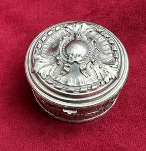 PILL TRINKET BOX STERLING SOLID SILVER BOITE A PILULES ARGENT MASSIF PARIS 19EME - Foto 1 di 10