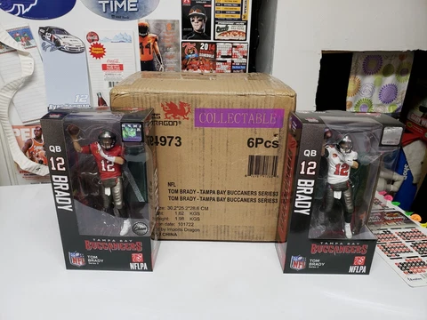 Tom Brady Buccaneers Series 3 Imports Dragon NFL Figure Sealed Case w VARIANT Cover