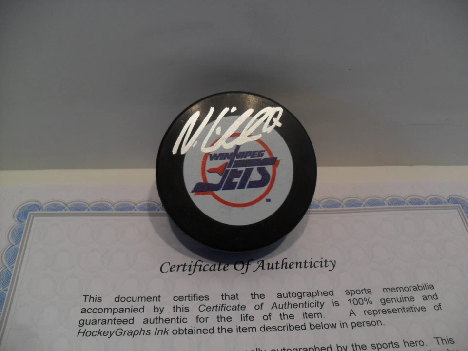 Nikolaj Ehlers Autografiado Firmado Winnipeg Jets Puck Certificado de Autenticidad Retro Tercera Camiseta Logo Foto 1 de 1