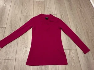 WOMENS SUTTON STUDIO 100% CASHMERE Pink Red  V-NECK SWEATER SZ S - Picture 1 of 9
