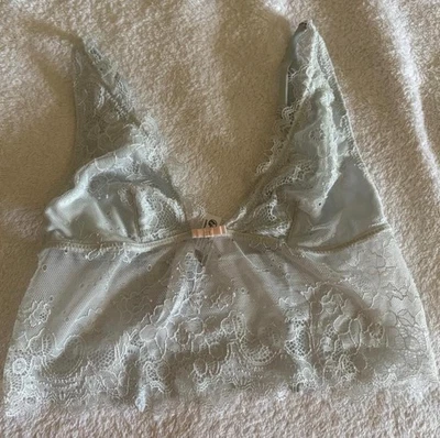 bralette out from under baby encaje azul Foto 1 de 4