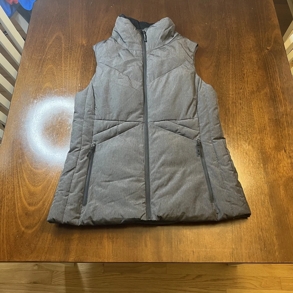 Champion Women’s Puffer Vest M Gray Full-Zip Insulated with Zip Pockets - Image 1 of 4