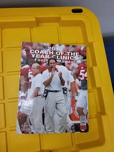 By Earl Browning 2013 Coach of the Year Clinics Football Manual - VERY GOOD - Picture 1 of 1
