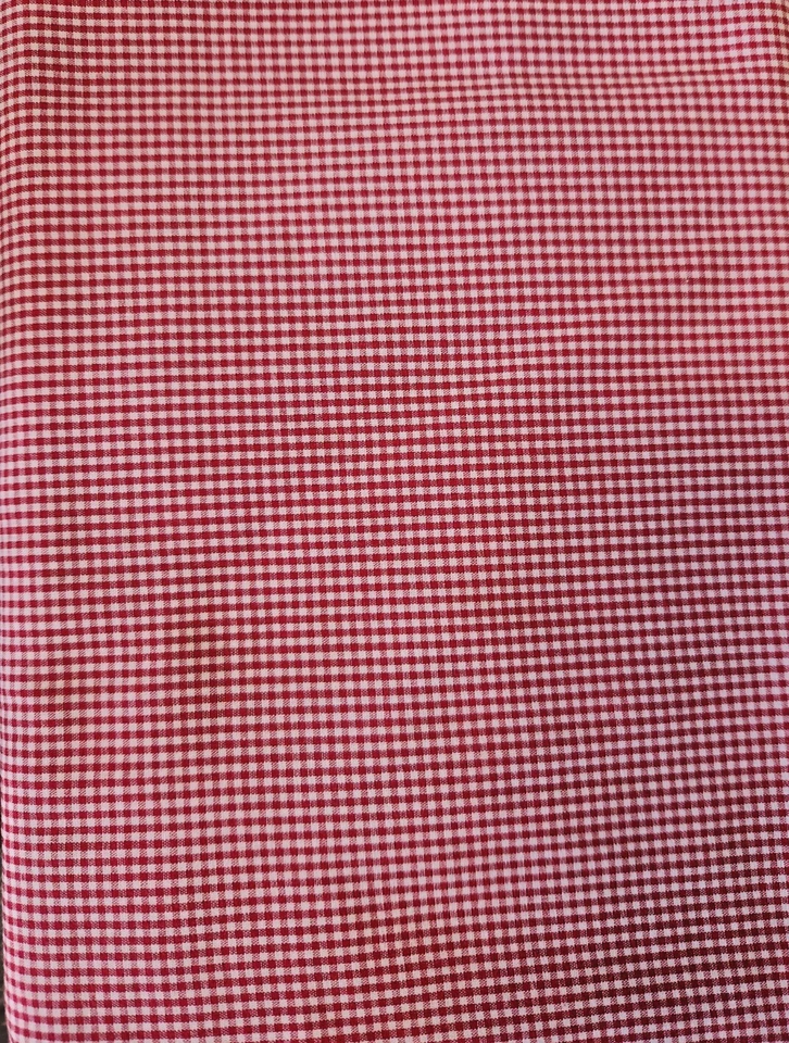 TELA GINGHAM ROJO Y BLANCO 1/16" POR YARDA Foto 1 de 1