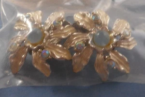 Vtg Signed Judy Lee Moonglow Blue & AB Rhinestone Retro Flower Clip On Earrings - Picture 1 of 2