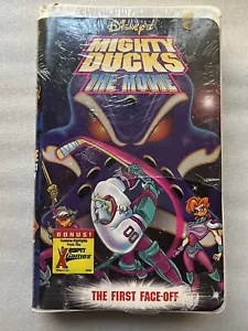 Mighty Ducks Movie - First Face-Off (VHS, Clamshell Case) NEW SEALED w/ Fraying - Bild 1 von 3