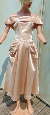 Vestido de satén líquido rosa polvoriento Beau Time años 50 de colección pequeño Foto 1 de 4