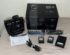 Olympus OM-D E-M1X 20.4MP Camera - MINT condition