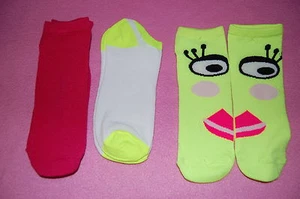 3 Pair LOT GIRLS Side by Side DESIGN SOCKS Fits Shoe Size 4-10 NEON LADY FACE - Picture 1 of 1
