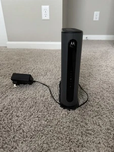 Motorola 16x4 Cable Modem Plus AC1900 WiFi Router - Model MG7550 With Power Cord - Picture 1 of 5