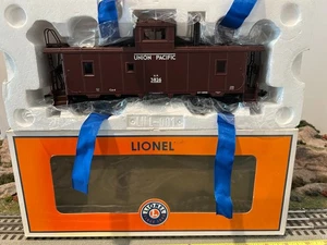 Lionel #17690 Union Pacific Heritage Ca-4 Begleitwagen (raucht) Neu in OVP - Bild 1 von 4