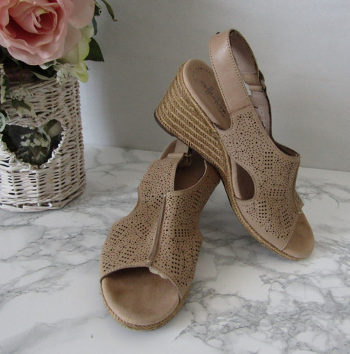 Sandali Clarks Ultimate Comfort in pelle con zeppa e taglio talpa taglia UK 5 cinturino posteriore