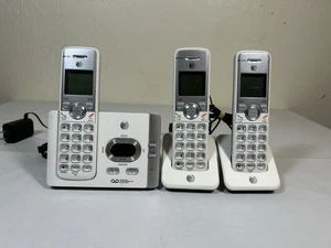 Teléfono inalámbrico AT&T 3 y sistema de contestador inalámbrico digital modelo EL52345 - Imagen 1 de 6