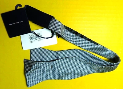 NUEVO CON ETIQUETAS Tommy Hilfiger 100% Seda Pajarita Azul Negro Blanco Rayas Cuadros Nuevo Foto 1 de 4