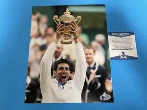 FOTO Novak Djokovic Tenis Firmada Automática 8x10 Beckett BAS Autenticación - Imagen 1 de 2
