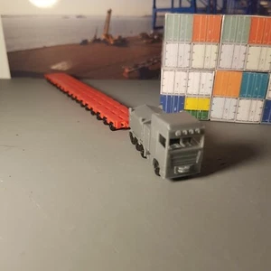 N Gauge heavy haul truck semi lorry and modular trailer - Picture 1 of 9