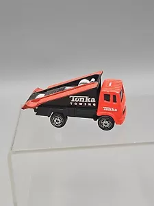 Tonka Maisto 2009 Red Hasbro Towing Truck With Tilting Lift Bed - Picture 1 of 10