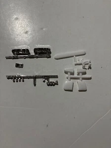 Model Car Parts - MPC 1969 Plymouth Barracuda miscellaneous body parts 1/25 - Picture 1 of 2