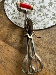 Vintage Kitchen 12" RED BAKELITE HANDLE Androck  Egg Beater Hand Mixer USA - Picture 1 of 7