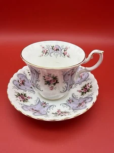 Royal Albert Bone China England "Love story series" Jennifer Tea Cup & Saucer - Picture 1 of 7