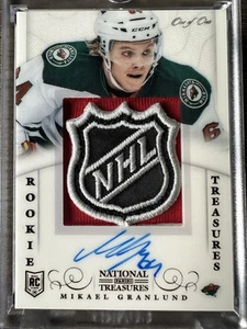 2013-14 Panini National Treasures Mikael Granlund 1/1 Rookie Shield Auto - Picture 1 of 2