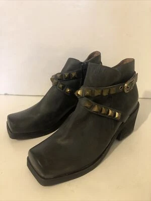 Jeffrey Campbell Ibiza Último Botines Tachonados Talla 6 Usado en Excelente Condición Gris Azul Marino Foto 1 de 4