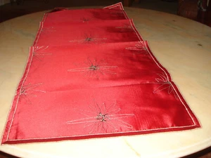 roter moderner Tischläufer 40/90 cm Schweizer Stickerei Sterne - Bild 1 von 8