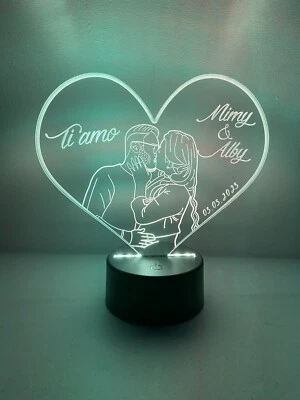 ritratto love heart led logo Lampada notturna LED 3d USB Multicolore Telecomando - Immagine 1 di 4