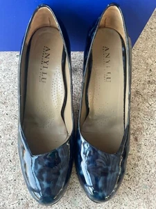 Zapatos de salón ANYI LU Emily azul marino charol tortuga para mujer talla 10,5 EU 41,5 - Imagen 1 de 7