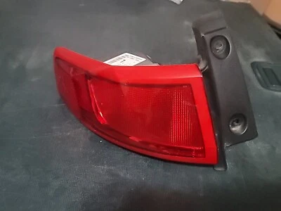 Lincoln MKT 2010-2019 luz trasera izquierda izquierda freno OEM AE93-13B505-AM  Foto 1 de 4
