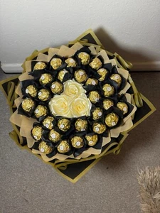 16 Luxury Chocolate And Flower Bouquet,Gift Hamper - Picture 1 of 2