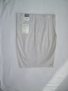 NEW St. John's Bay Classic Style Flat Front Nice and Comfy Khaki Dress Shorts 44 - Picture 1 of 1