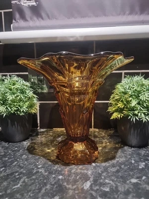 Art deco Vintage Beautiful Art Deco Amber Glass Vase . - Image 1 of 4