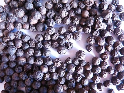 Черный перец от Kampot 25 г показывает цветочные ноты эвкалипта и мяты. - Изображение 1 из 2