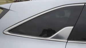 Passenger Right Quarter Glass Satin Moulding Fits 21-23 SORENTO 161518 - Foto 1 di 10