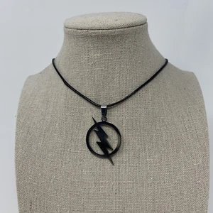 COLLAR colgante de acero inoxidable con logotipo de DC Comics THE FLASH con collar de cable de 20 - Imagen 1 de 2