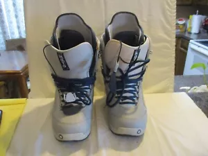 Burton Moto Snowboardstiefel grau Damengröße 9 " - Bild 1 von 15