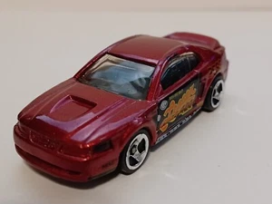 Hot Wheels '99 Ford Mustang Menor 420 PSSC #098 Rojo Metálico Mattel Escala 1/64 - Imagen 1 de 3