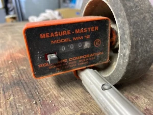 MEASURE MASTER 12 por Rolatape (MM-12) con mango expandible telescópico de 3 pies - Imagen 1 de 12