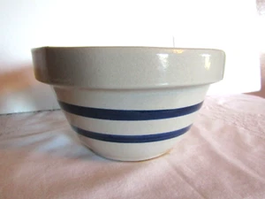 Stoneware Mixing Bowl 7" 1-1/2 qt. Robinson Ransbottom Co. Farmhouse - Picture 1 of 9