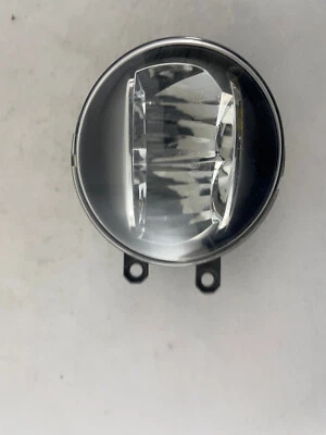 OEM | 2015-2019 Lexus RX350 RX450h LED luz antiniebla (derecha/pasajero) Foto 1 de 4
