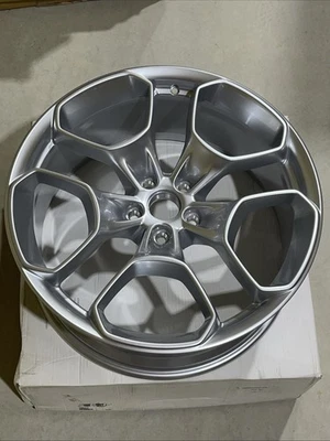 NEW OEM 2015-2023 Lamborghini Huracan Front 20" Wheel 8.5x20 ET42 Rim 4T0601017 - Image 1 of 4