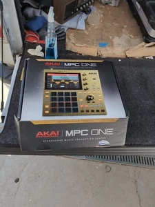 Akai Professional Standalone Music Production Center Mpc1 Gold Edition This... - Picture 1 of 24