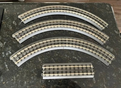 MTH Electric Trains RealTrax lot of (7) 6 Curved 1 Straight - Image 1 of 4