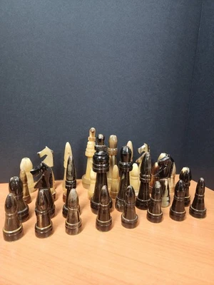 Полный комплект шахмат с рогом крупного рогатого скота - Изображение 1 из 4